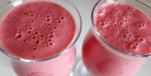 Vaarika-apelsini smoothie