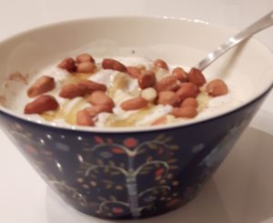 Banaanijogurt pähklitega