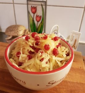 Kaalika-sõstrasalat